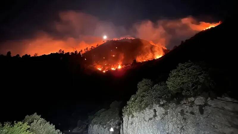 Violents incendies dans la Roya: "des images bouleversantes" pour Christian Estrosi qui annonce le soutien de la Métropole de Nice et de la Région