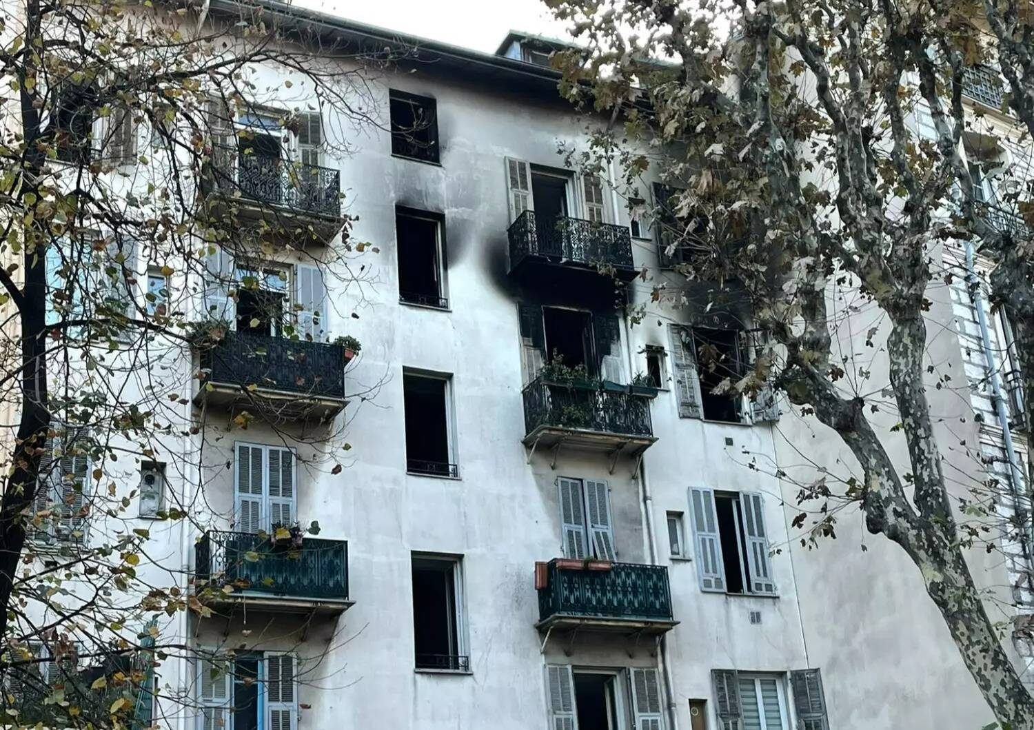 Une Femme De 70 Ans Décédée Tout Limmeuble évacué Le Point Sur Le Violent Incendie D 0489