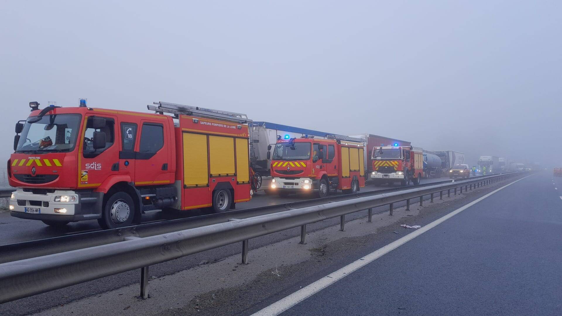 Le verglas provoque un carambolage sur l'autoroute: 1 mort et 3 blessés graves dans la Loire