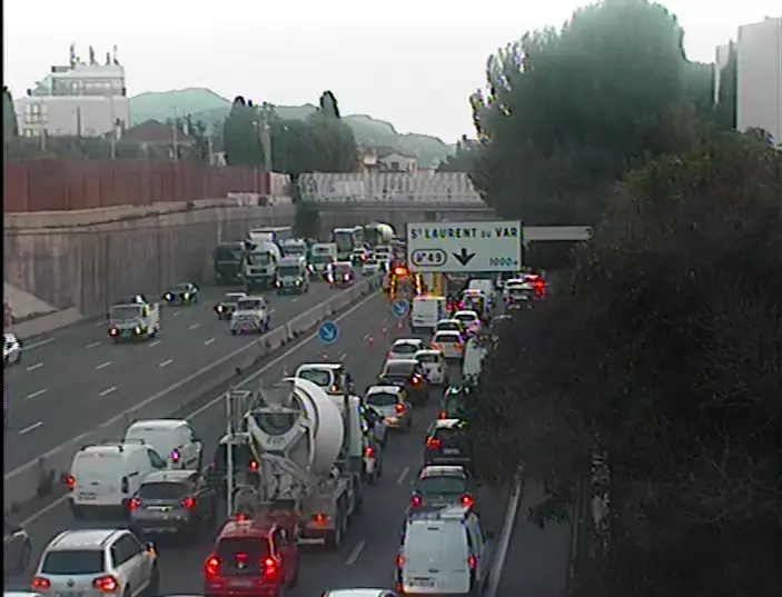 Un accident s'est produit sur l'A8 en direction de Marseille, le temps de parcours fortement rallongé autour de Nice