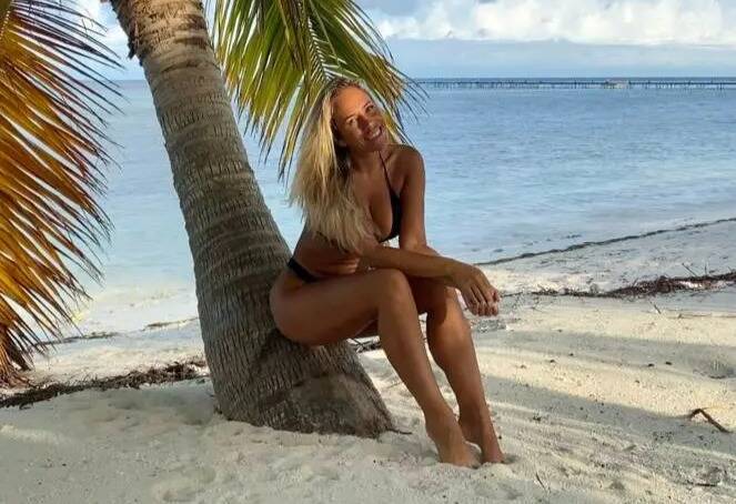 Coincée au paradis à cause de la Covid-19, on lui réclame 2.100$... tout en lui refusant un nouveau test