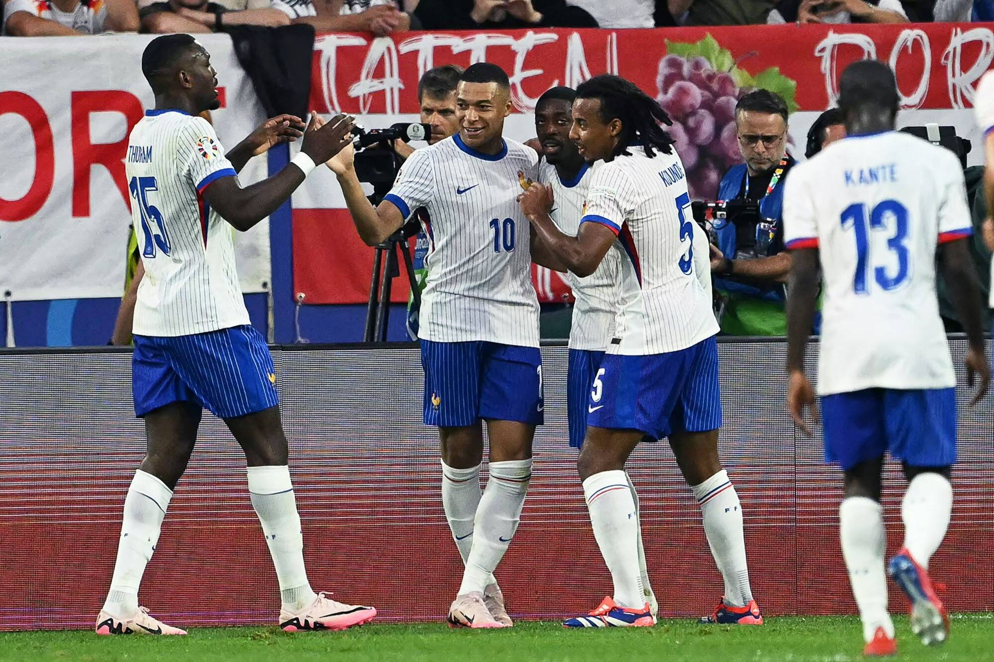 La France fait une entrée timide et douloureuse à l'Euro 2024 après sa victoire 1-0 face à l'Autriche