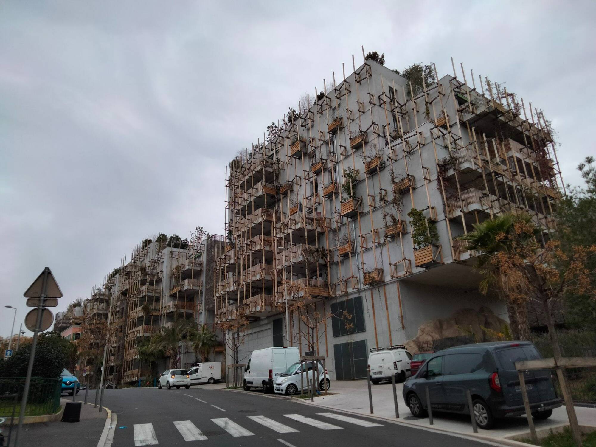 Nice, La Seyne-sur-Mer, l'A8... et si les lieux "les plus moches de France" se trouvaient chez nous?