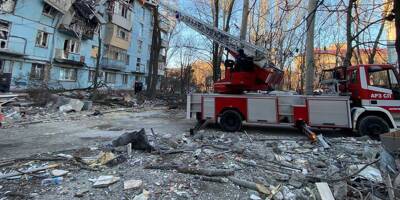 Guerre en Ukraine en direct: au moins trois morts dans une frappe russe sur un immeuble d'habitation à Zaporijjia