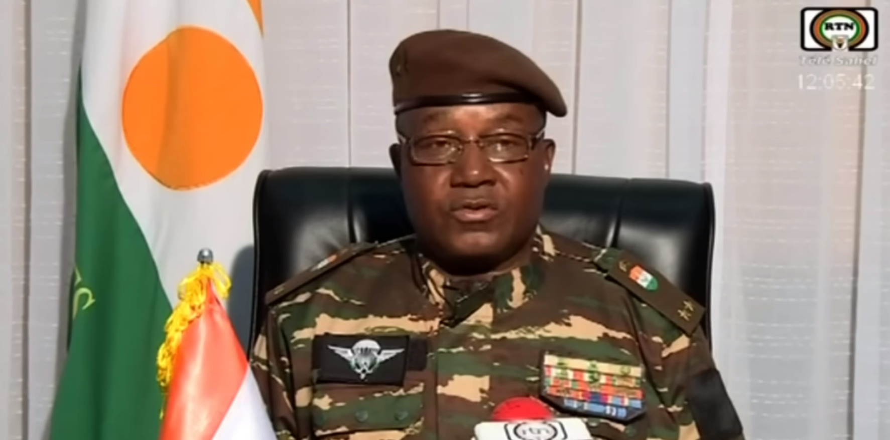 Les Français "n'ont aucune raison objective de quitter le Niger", selon le général Tiani