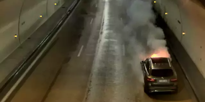 Une voiture en feu dans un tunnel, l'A8 coupée partiellement à hauteur de Nice