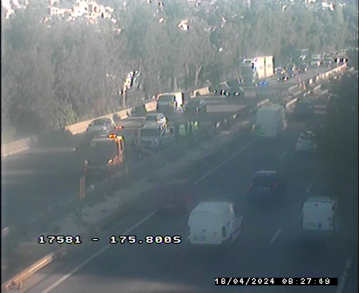 Un accident sur l'A8 provoque un important bouchon, le temps de parcours rallongé d'une cinquantaine de minutes