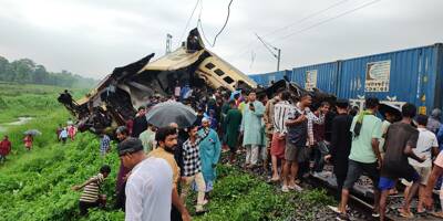 Cinq morts dans la collision entre un train de passagers et un convoi de marchandises en Inde