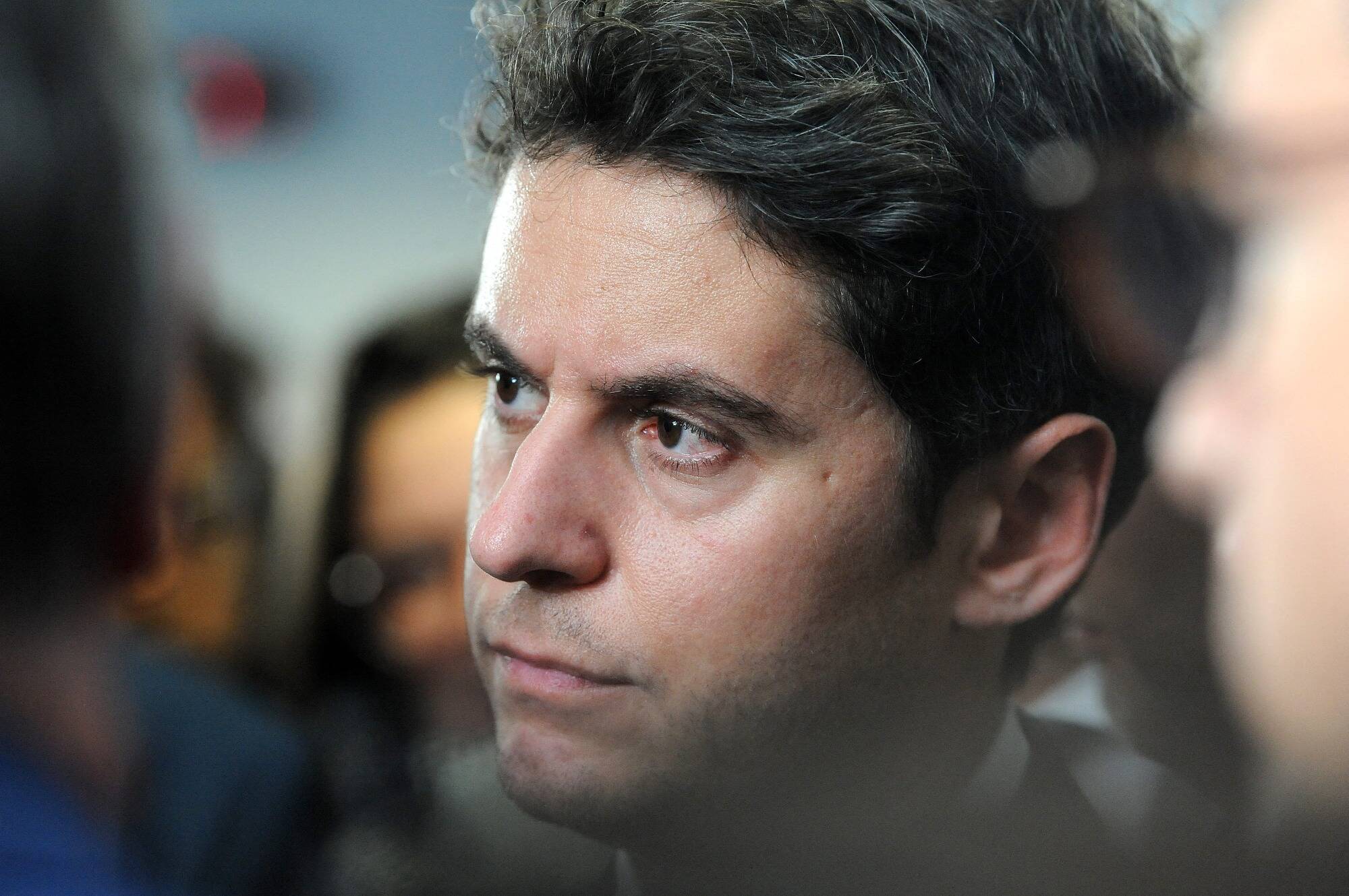 "Cela nous sortirait collectivement d'une situation où on a un gouvernement otage de Marine Le Pen": Attal prône un accord de non censure qui irait des LR au PS