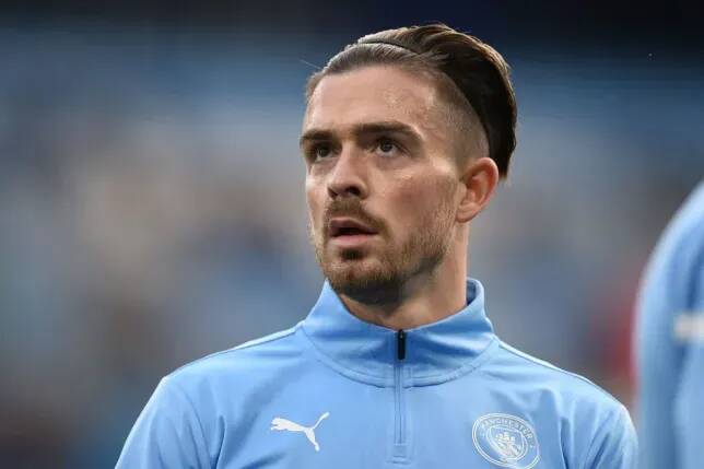 Un butin de plus d'1 million d'euros... Le domicile d'un joueur de Manchester City cambriolé durant un match