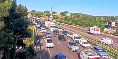 Gros ralentissement sur l'A8 en direction de l'Italie en raison de deux accidents