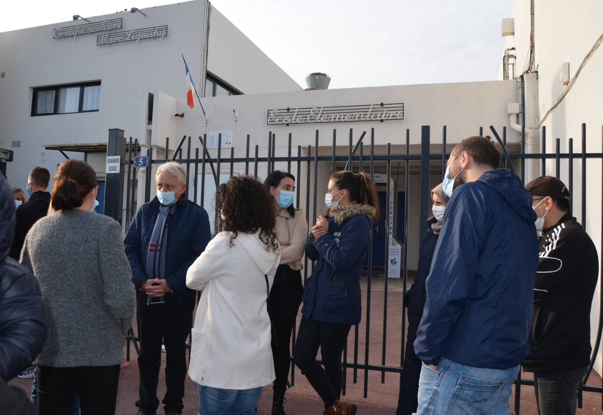 Angoisse des parents après 11 cas de Covid dans une classe avant les vacances au Lavandou