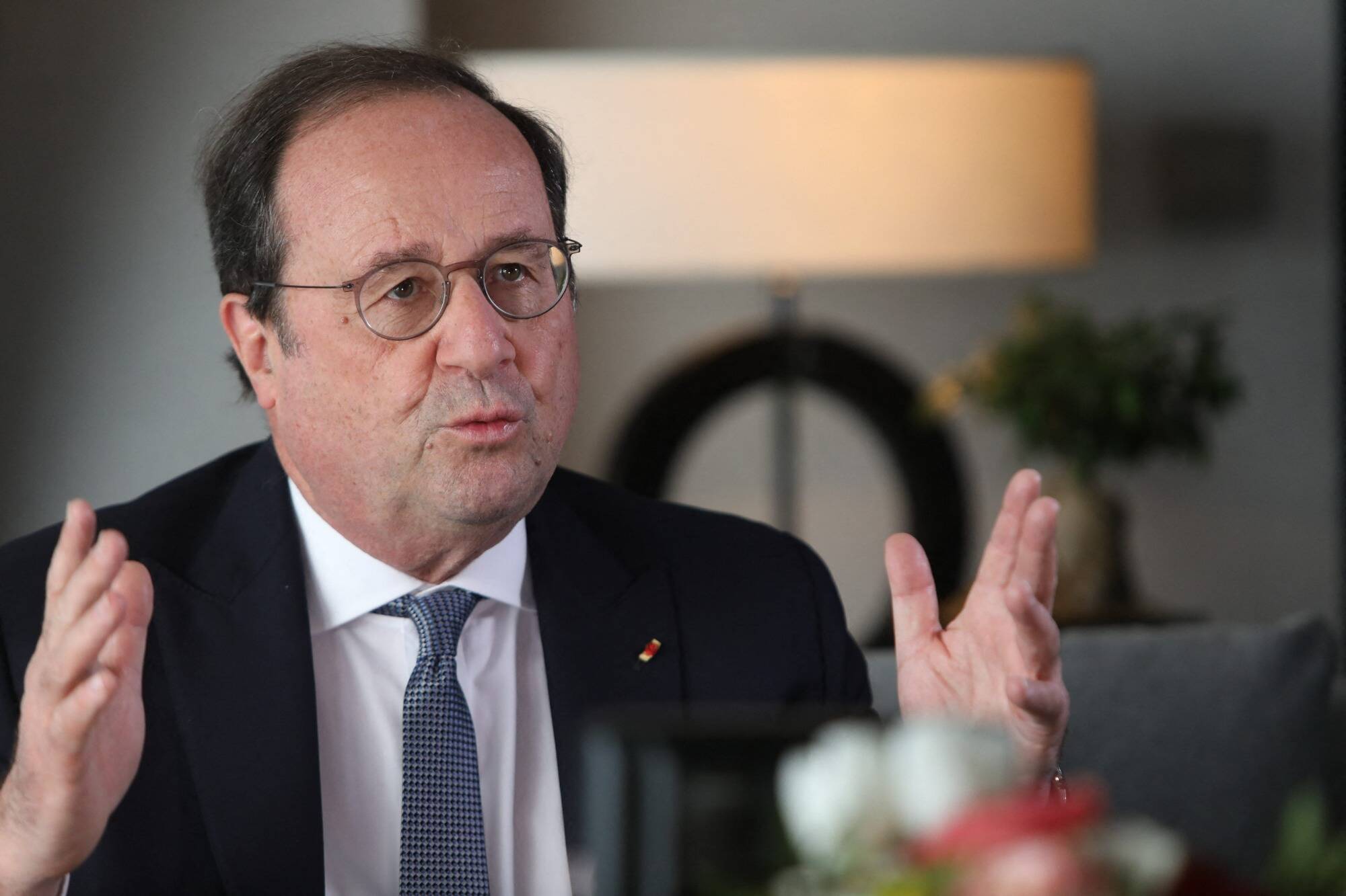 Coupe du monde de foot au Qatar: "Si j'étais le chef de l'Etat, je n'irais pas", déclare François Hollande
