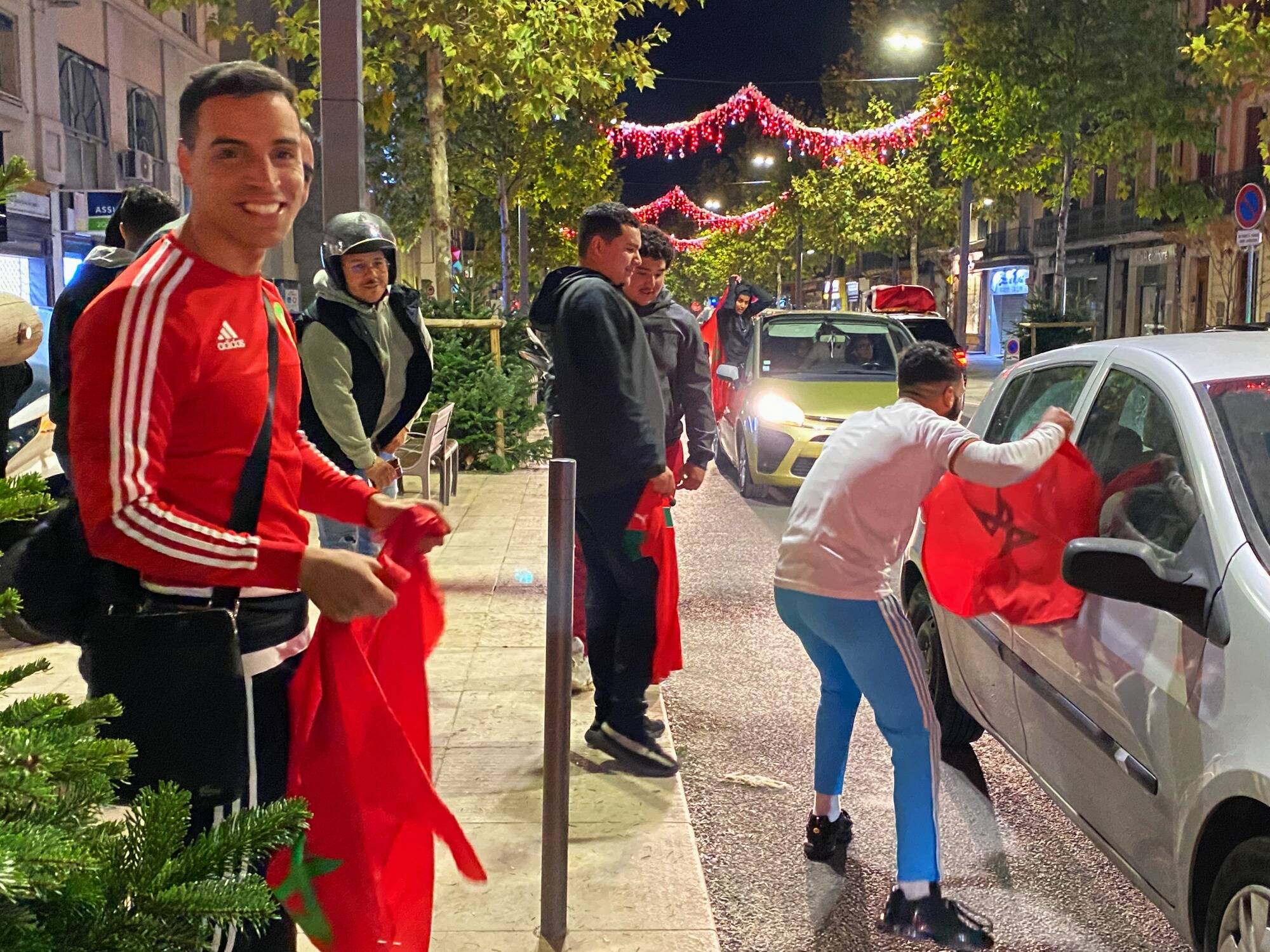 Concert of horns and moments of jubilation in Draguignan after the victory of Morocco against Spain