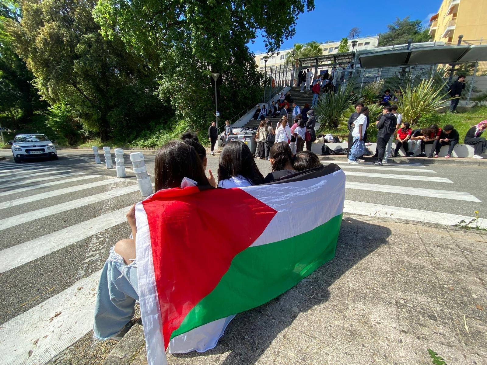Pays concernés, réactions du gouvernement israélien, guerre des drapeaux en France... ce qu'il faut savoir sur la reconnaissance de l'État palestinien