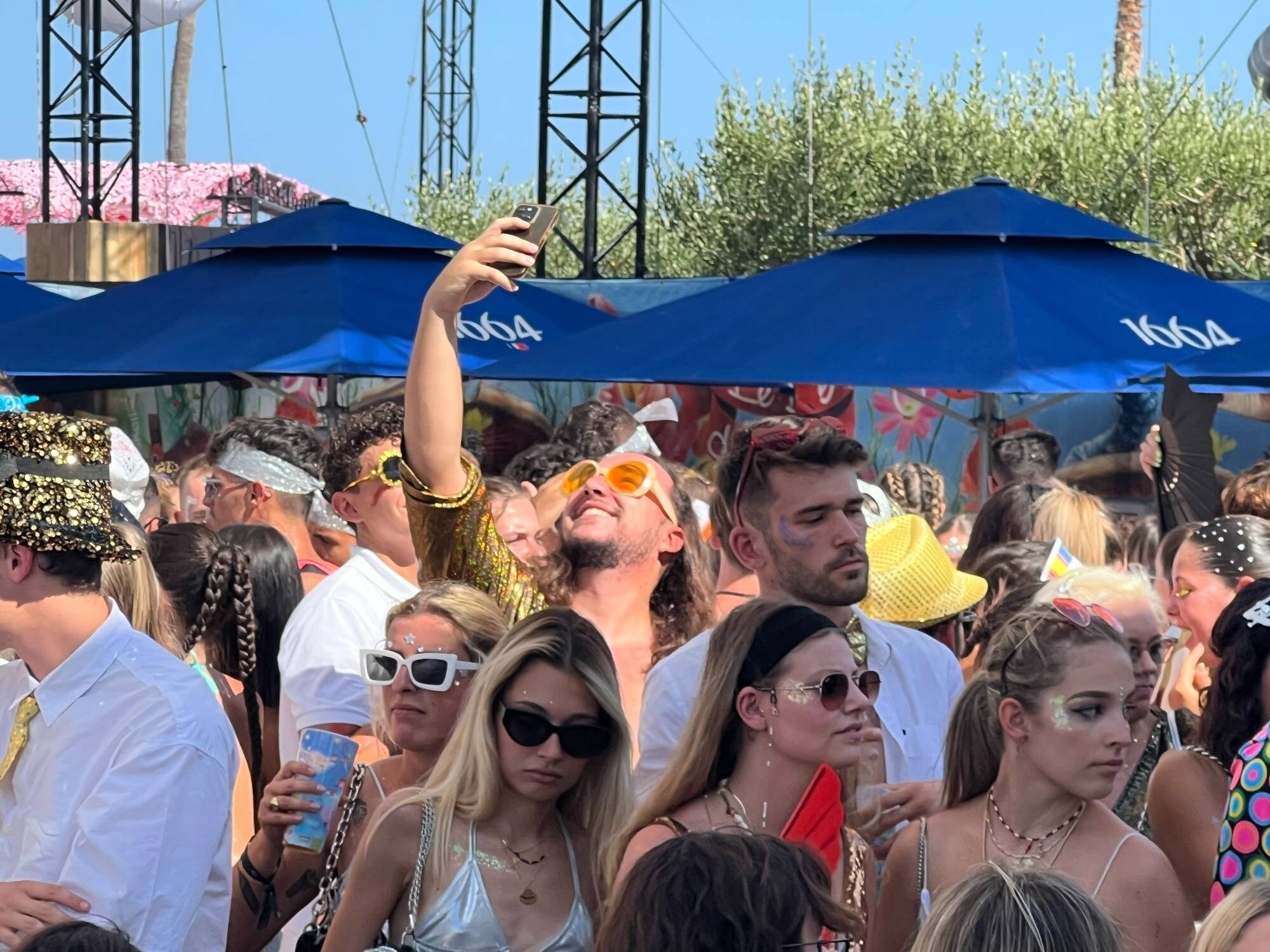 Le dernier bal des fous de la saison à Cannes annulé en raison de la météo