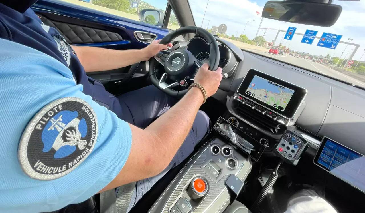 De retour de Saint-Tropez, un chauffard récidiviste interpellé à 210 km/h au volant d'une imposante Lamborghini Urus