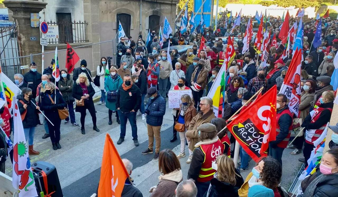 Réforme des retraites: 70% de grévistes jeudi dans les écoles selon le premier syndicat du primaire