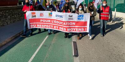 Grève des enseignants: plusieurs milliers de manifestants dans les rues de Toulon