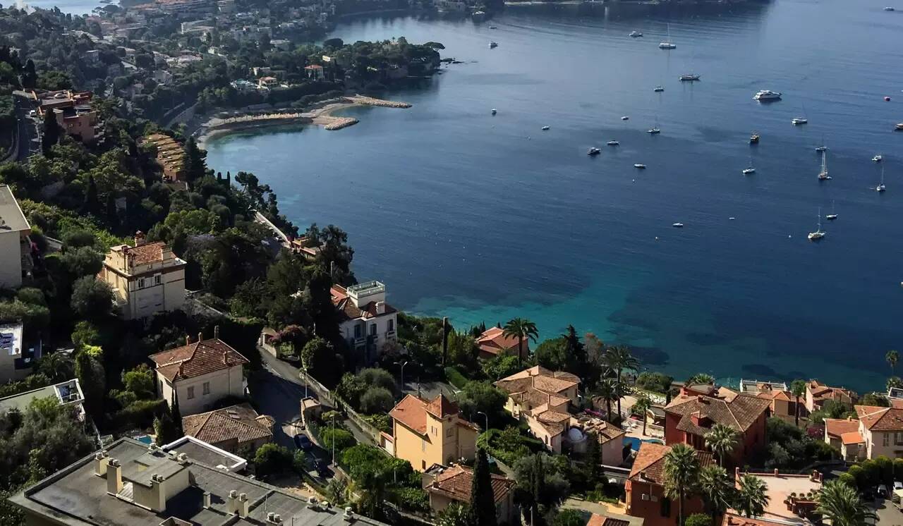 Un plongeur aguerri, des recherches en grande profondeur... On fait le point après la disparition d'un apnéiste dans la rade de Villefranche-sur-Mer