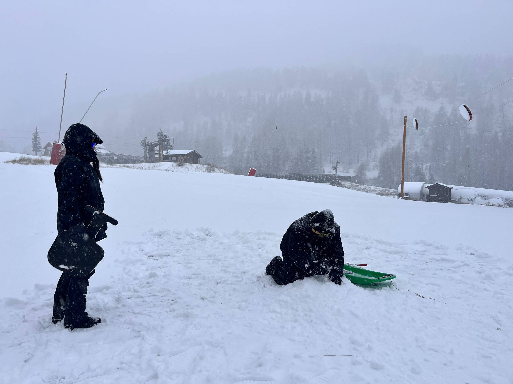 Tempête Caetano: d'importantes chutes de neige sur les stations de ski des Alpes-Maritimes ce jeudi, découvrez les images
