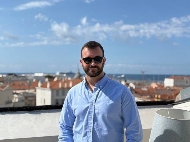 Il a commencé en distribuant ses flyers sur la Croisette: rencontre avec Rémi Leautier, producteur autodidacte de la trilogie d'action Balle Perdue