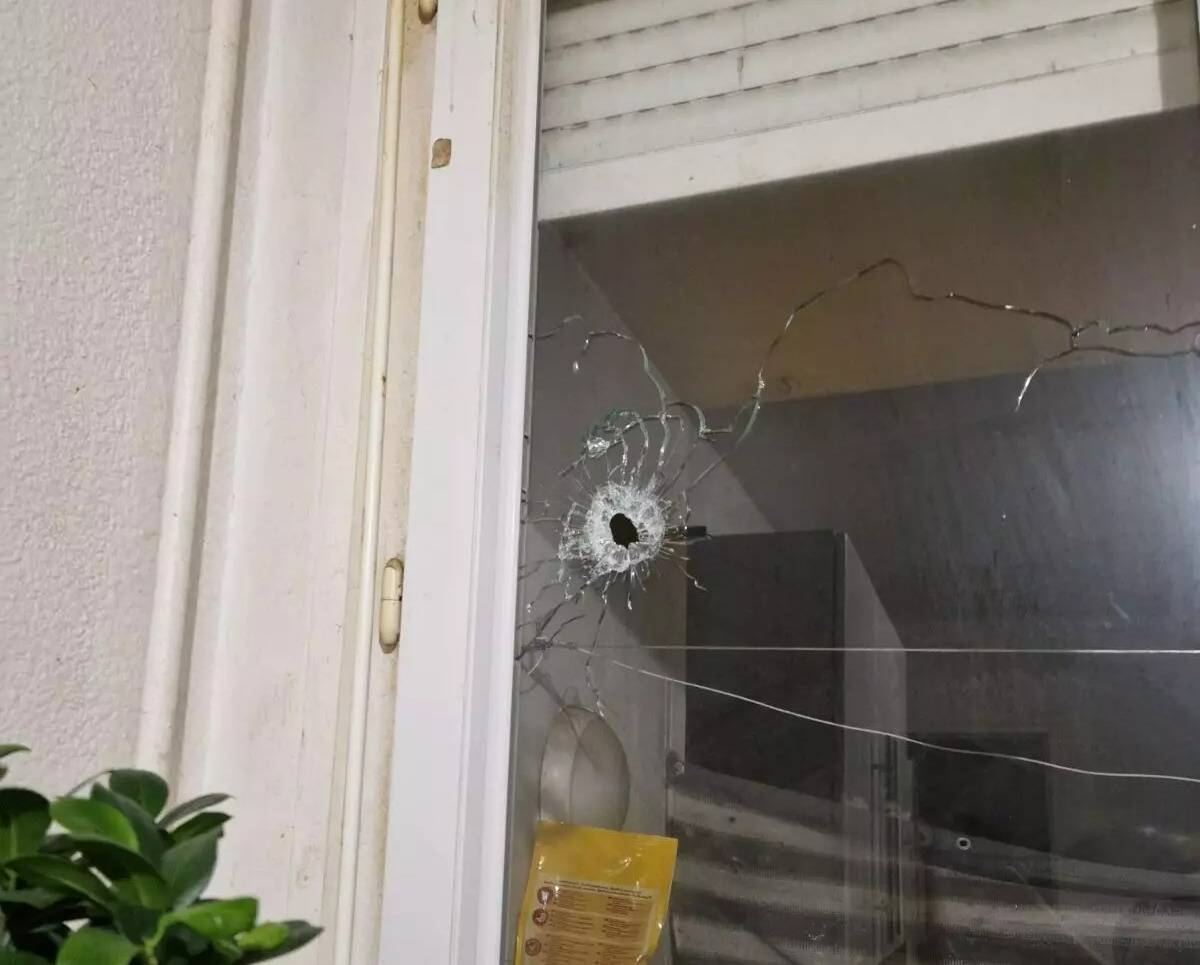 "Mon fils s'est penché au balcon, ils lui ont tiré dessus": une fusillade éclate dans un quartier de Cannes, les tireurs en fuite