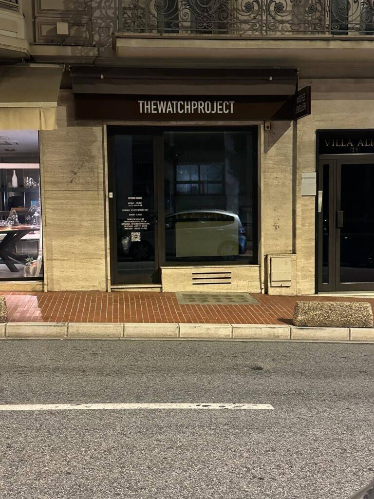 Un homme armé braque une bijouterie à Monaco et vole 4 montres de luxe, le préjudice estimé à 40.000 euros