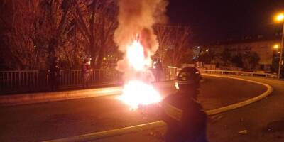 VIDEO. Nouvelle nuit d'émeutes à Fréjus, tirs de mortier et jets de pierre sur une voiture de police
