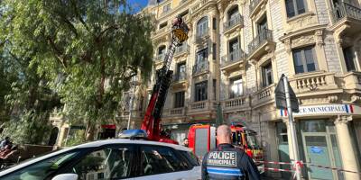 Un balcon menace de s'effondrer place de la Libération à Nice, les pompiers sur place