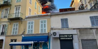 Une partie du toit s'est effondrée, des explosions entendues... un violent incendie ravage un restaurant de Nice, suivez notre direct