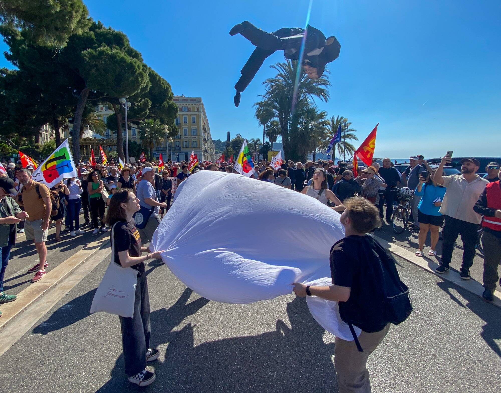1er-Mai: environ 500 personnes défilent pour les droits des travailleurs à Nice