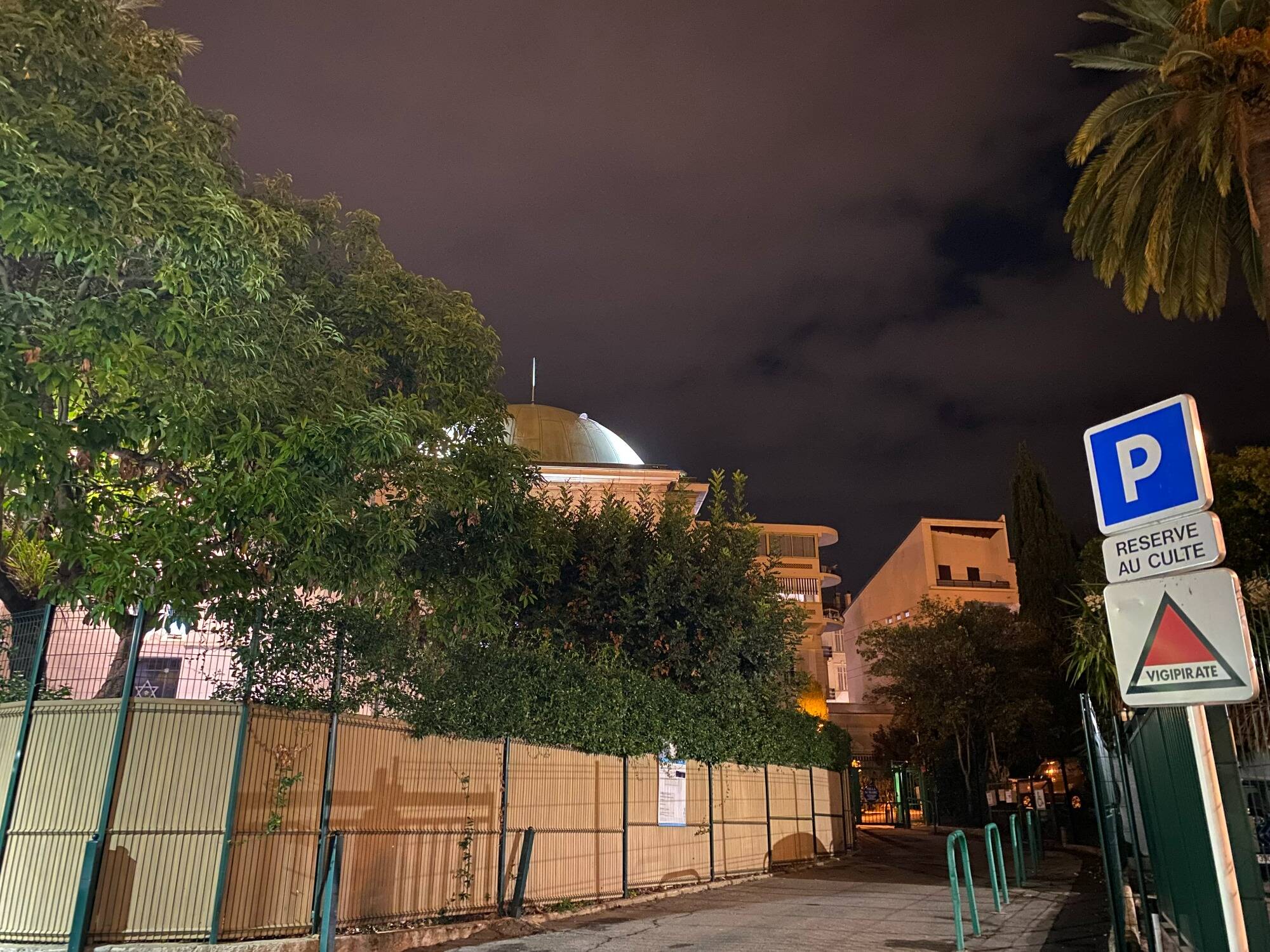 Un homme interpellé avec un couteau près de la synagogue de Cannes et placé en garde à vue