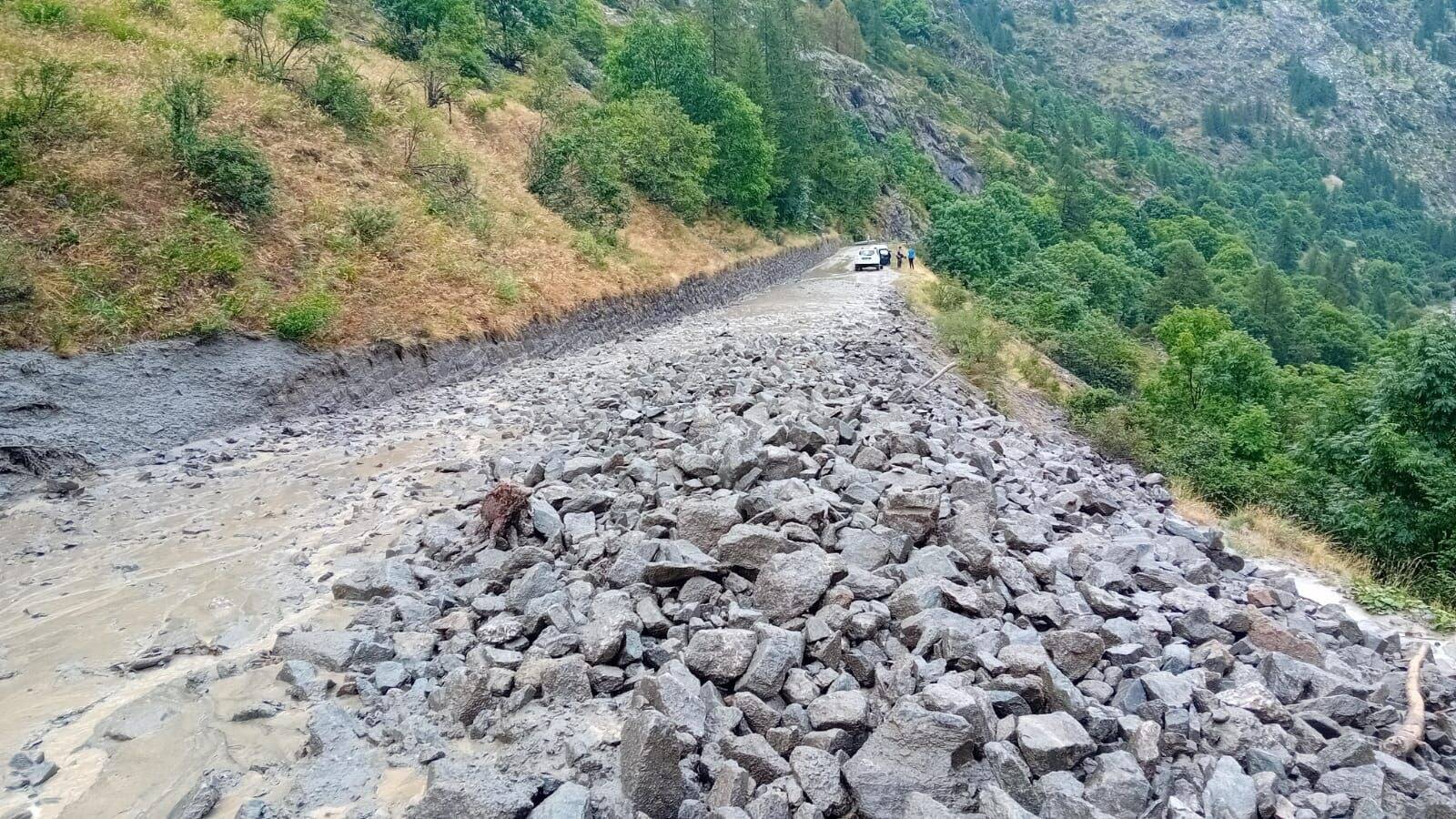 Bonne nouvelle dans l'arrière-pays au lendemain du violent orage: la route de la Bonette peut rouvrir ce mardi