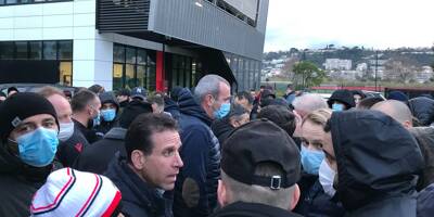 VIDEO. Les supporters de l'OGC Nice ont exprimé leur colère aux Aiglons et au staff ce mercredi