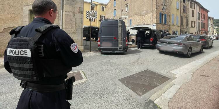 Un homme menace de faire exploser son appartement à Trans-en-Provence, le RAID est sur place