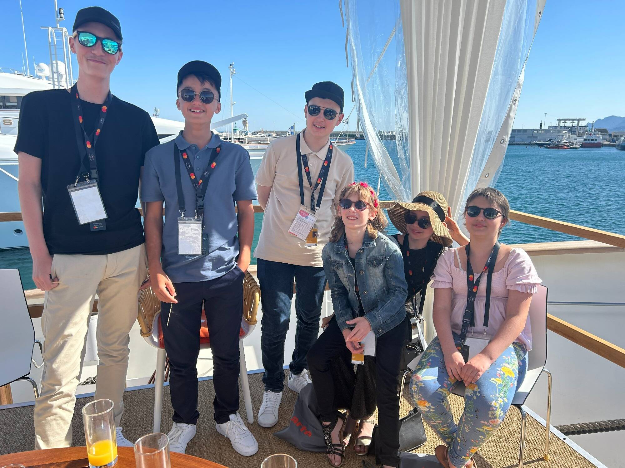 Festival de Cannes: avec "Les Étoiles font leur cinéma", six ados quittent l'hôpital pour monter les marches