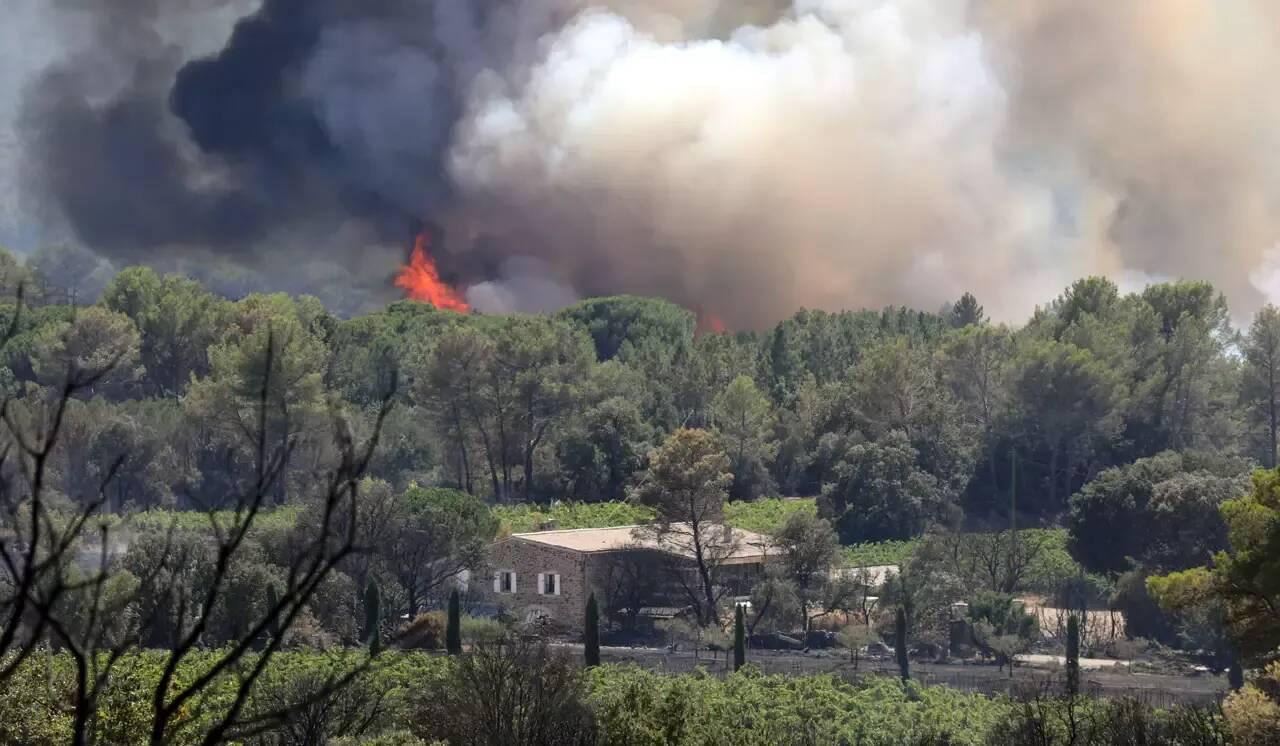 Le Var balayé par de fortes rafales de vent ce mardi, la préfecture alerte sur le risque d'incendie