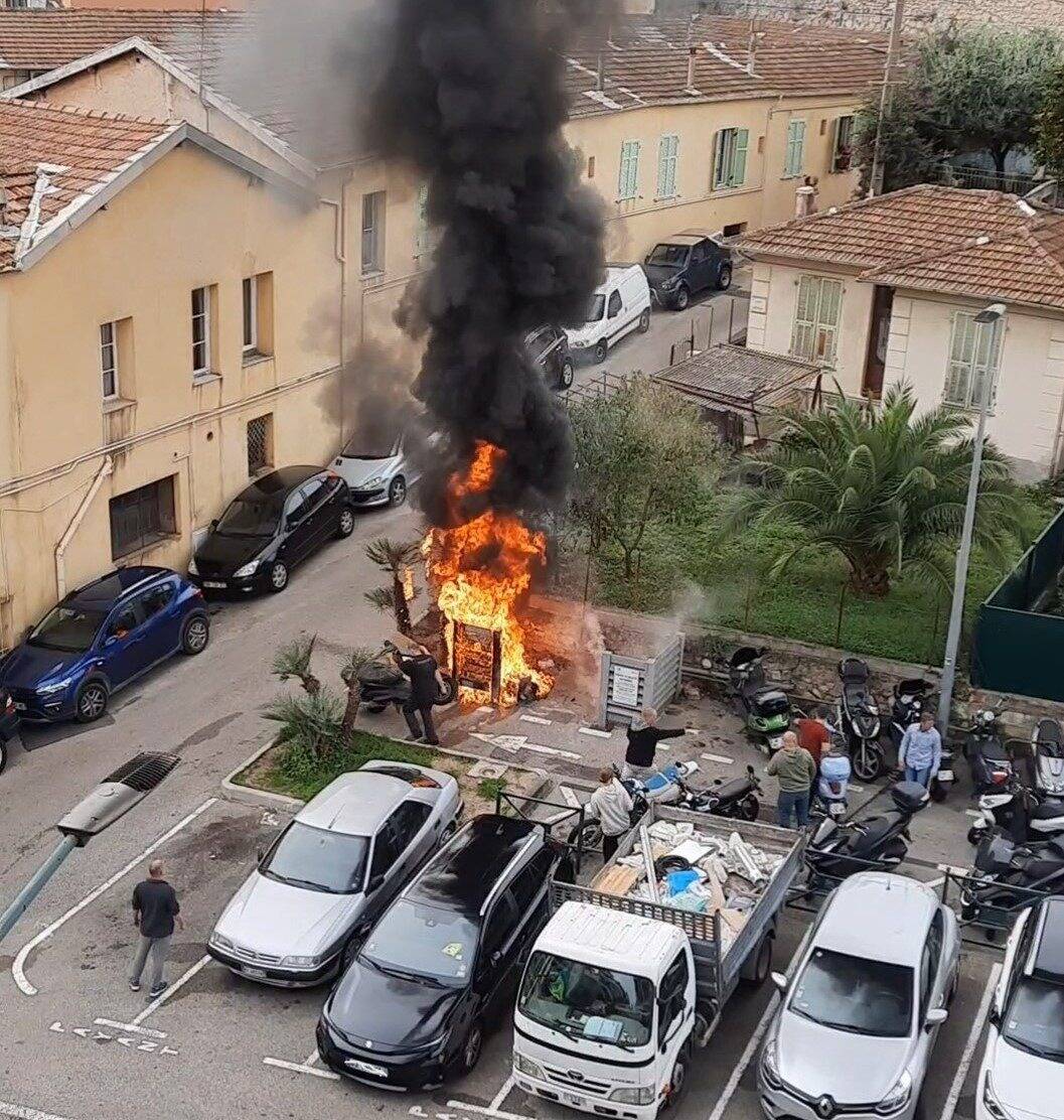 Un espace de containers prend feu à Roquebrune-Cap-Martin