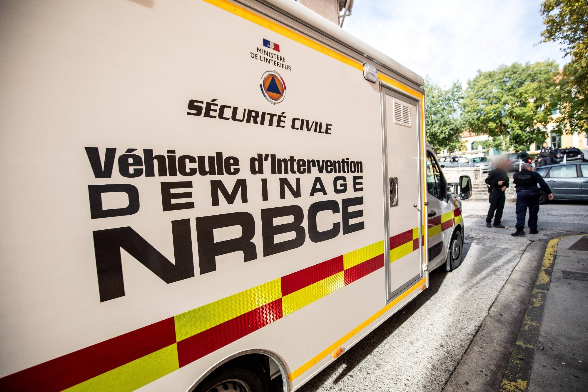 "Un appartement va exploser": alcoolisé, il déclenche une fausse alerte à la bombe et interrompt le trafic SNCF dans le Var