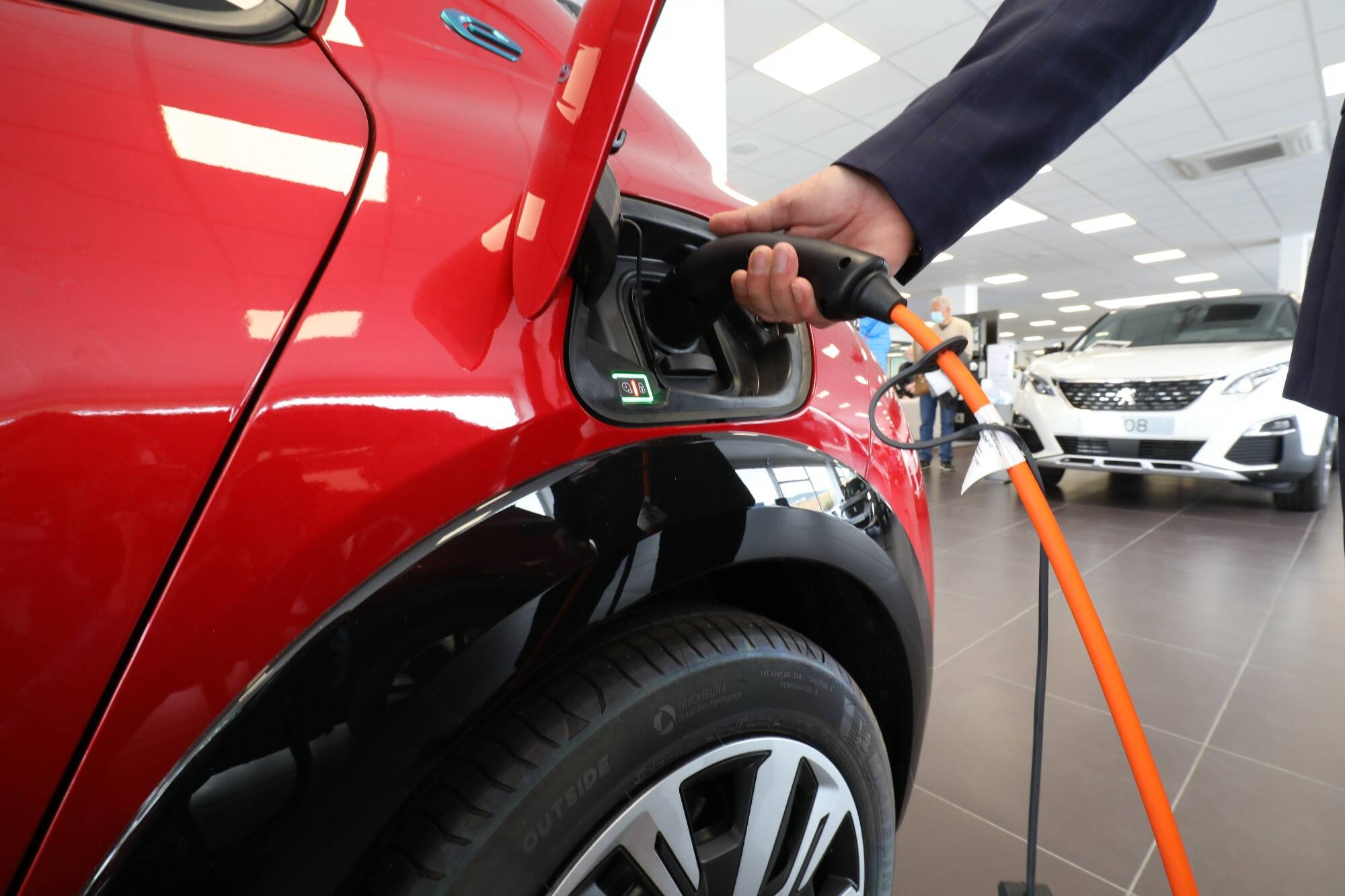 La Métropole Nice Côte d'Azur enrichit son parc de bornes de recharge pour voitures électriques
