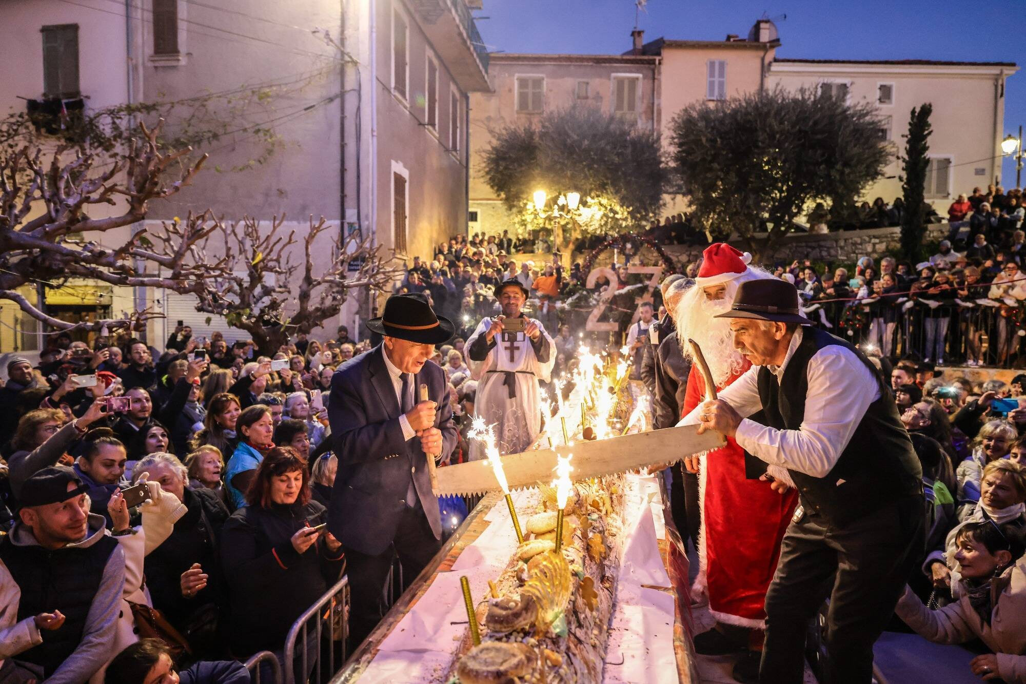 Noël 2023: 5 belles bûches de Noël à déguster dans les Alpes-Maritimes et  le Var - Nice-Matin