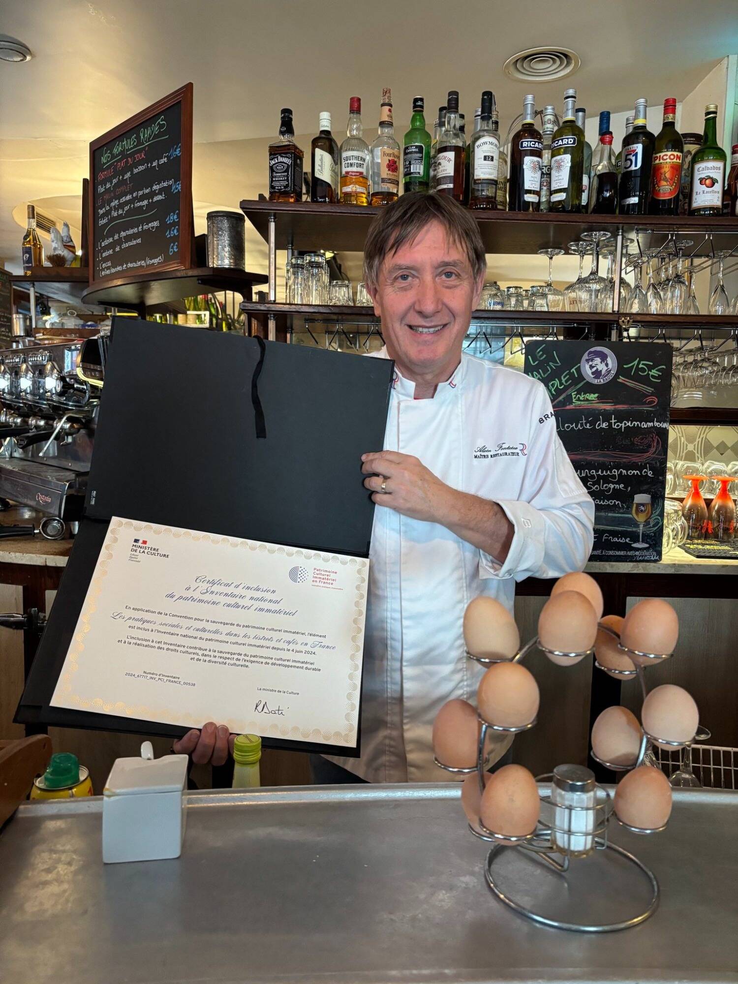 Il veut faire entrer les bistrots au patrimoine immatériel: "Chez nous, Liberté, égalité, fraternité, c'est tous les jours"
