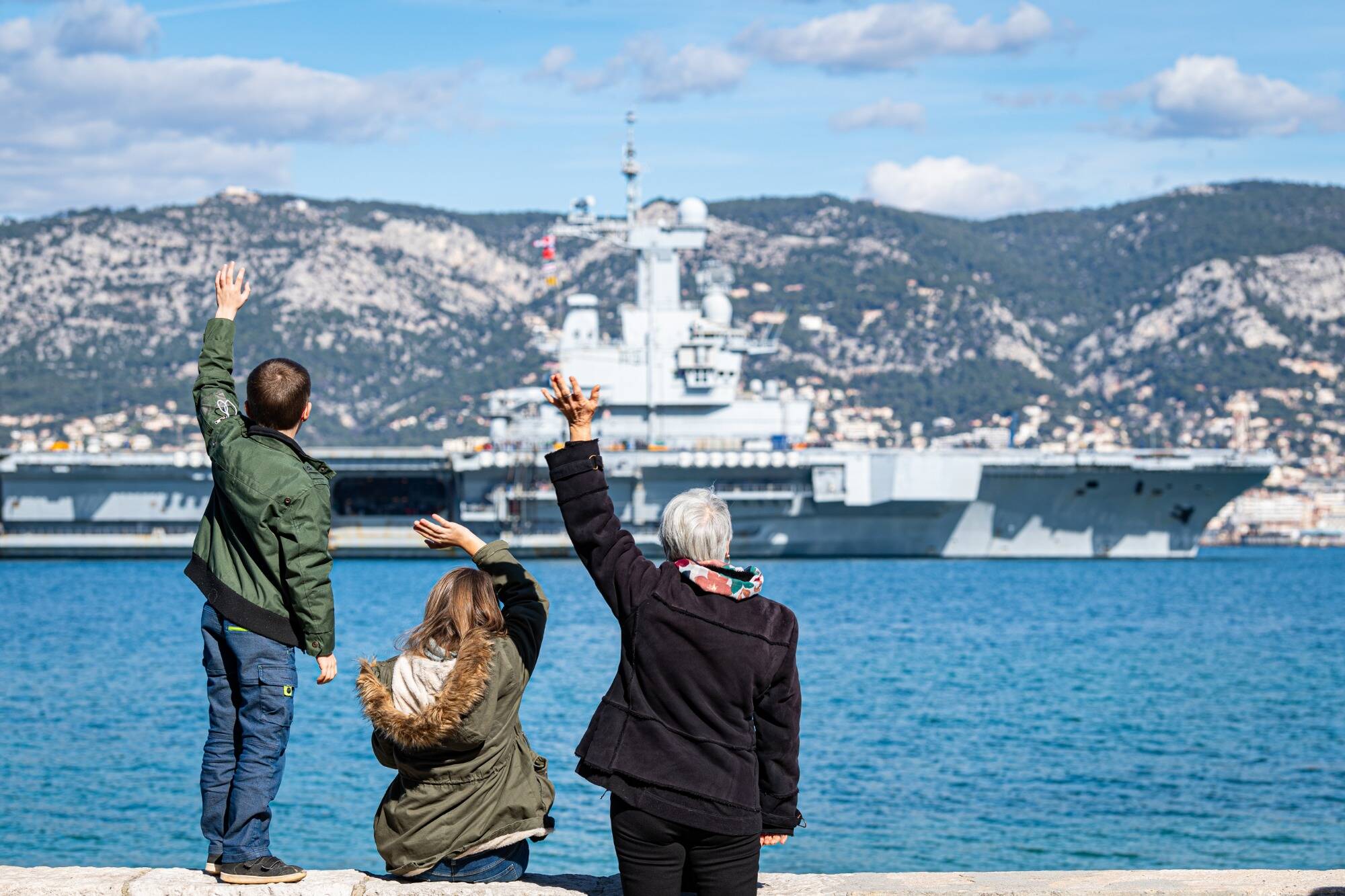 Le porte-avions Charles de Gaulle en maintenance, il pourra reprendre la mer en septembre