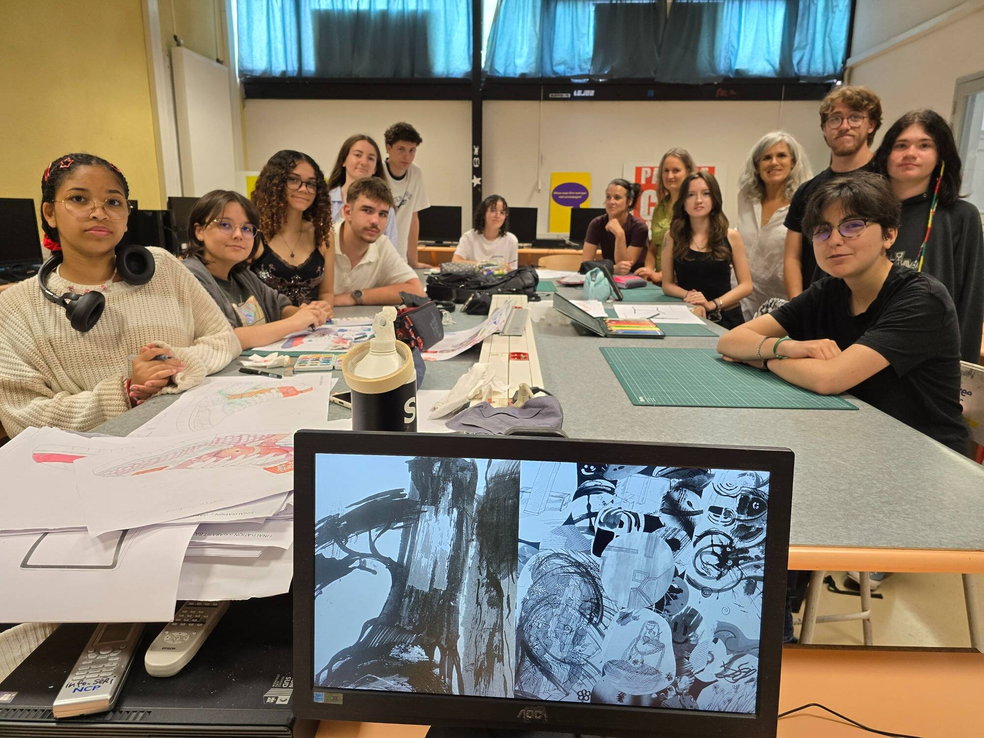 Avec leur carnet de voyage inspiré du petit port de Giens, ces lycéens aux métiers d'arts et arts graphiques remportent un concours national