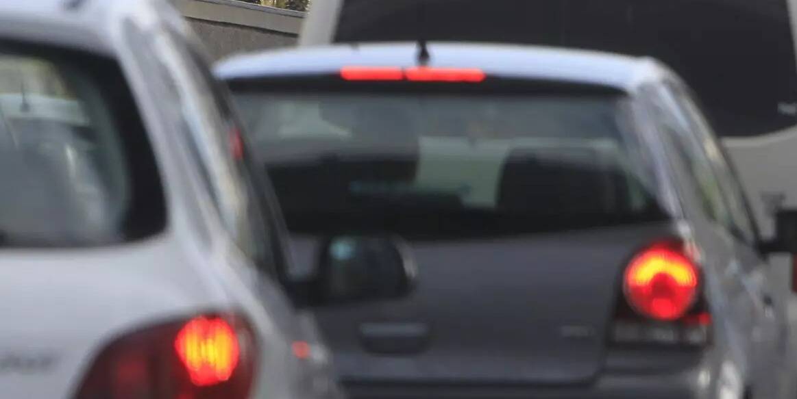 Un camion se couche sur les voies après une collision, la RDN7 coupée à la circulation ce mardi matin dans le Var