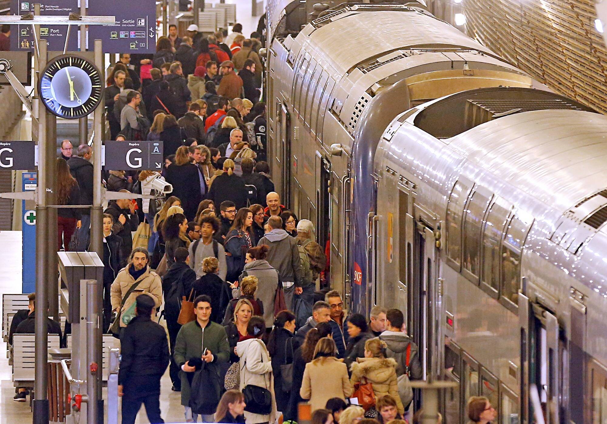 Des organisateurs des JO 2024 à la gare SNCF pour s'inspirer du dispositif mis en place pendant le Grand Prix