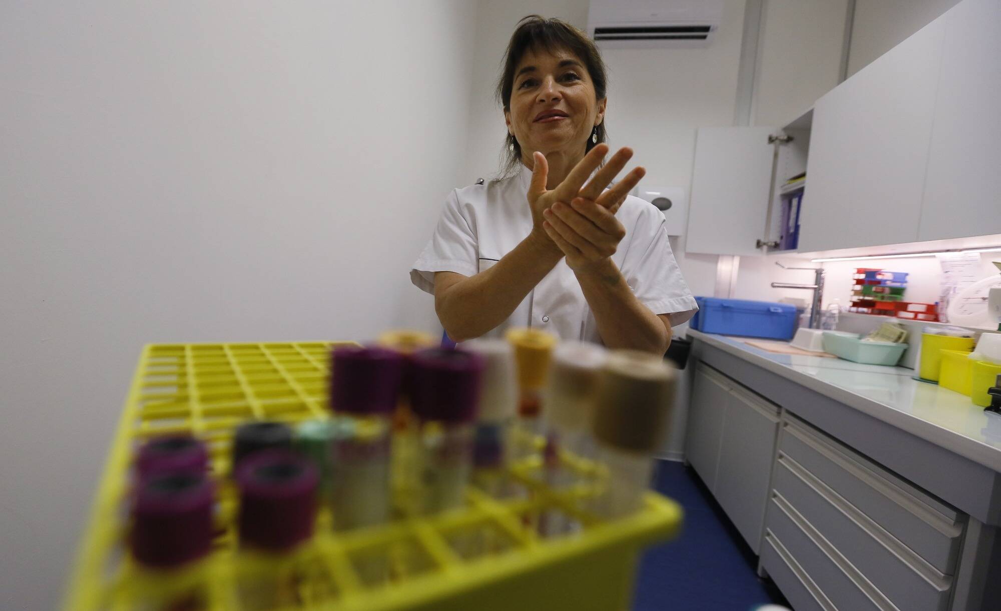 Il faut "sauver des doses qui peuvent être jetées". Une infectiologue du CHU de Nice appelle "tous les volontaires" à la vaccination