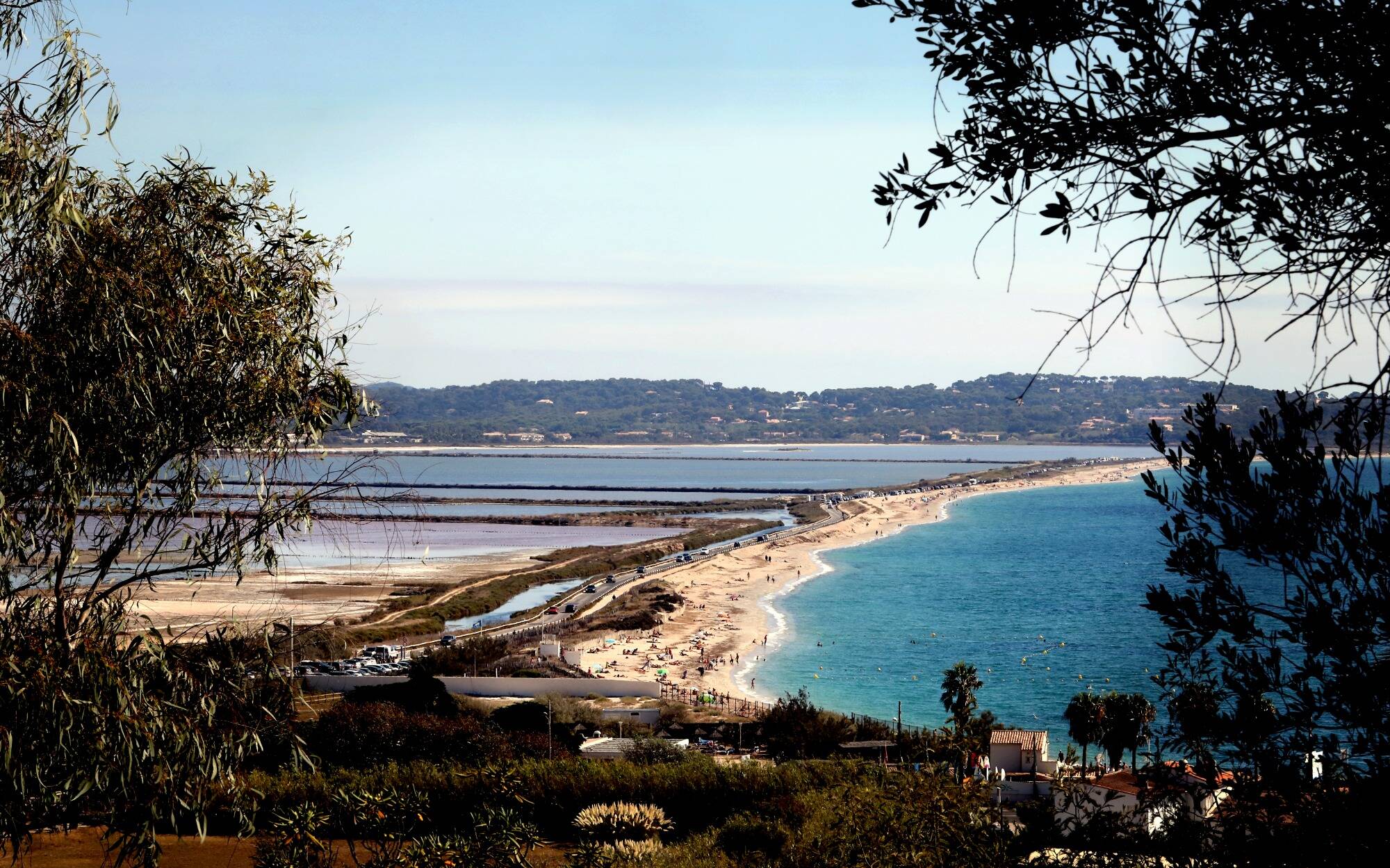 Menacée par la montée des eaux, l'une des plages les plus prisées du Var pourrait disparaître au siècle prochain