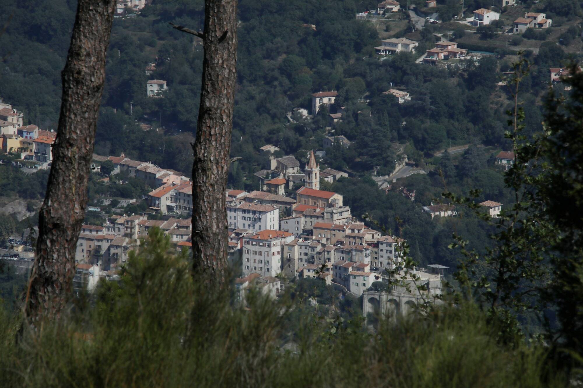 Tensions et ambiance délétère au conseil municipal: guerre ouverte entre les élus de Châteauneuf-Villevieille